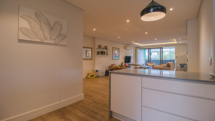 To Let 2 Bedroom Property for Rent in Fresnaye Western Cape